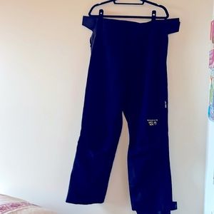 Mountain Hardware Gortex winter/ ski/ snow/ rain pants.